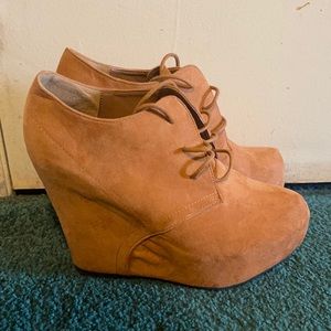 Brand New Never Worn! Beautiful Brown Suede Wedges